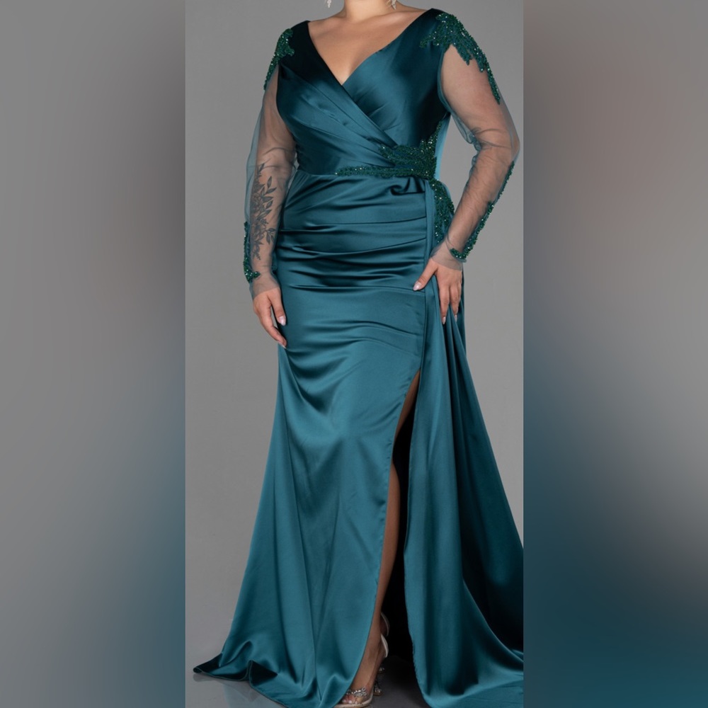 Evening long dress with a drape teal color